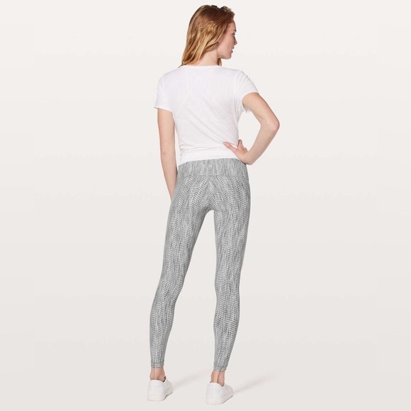 Lululemon Wunder Under Low-Rise Tight *28" - Picture 3 of 6